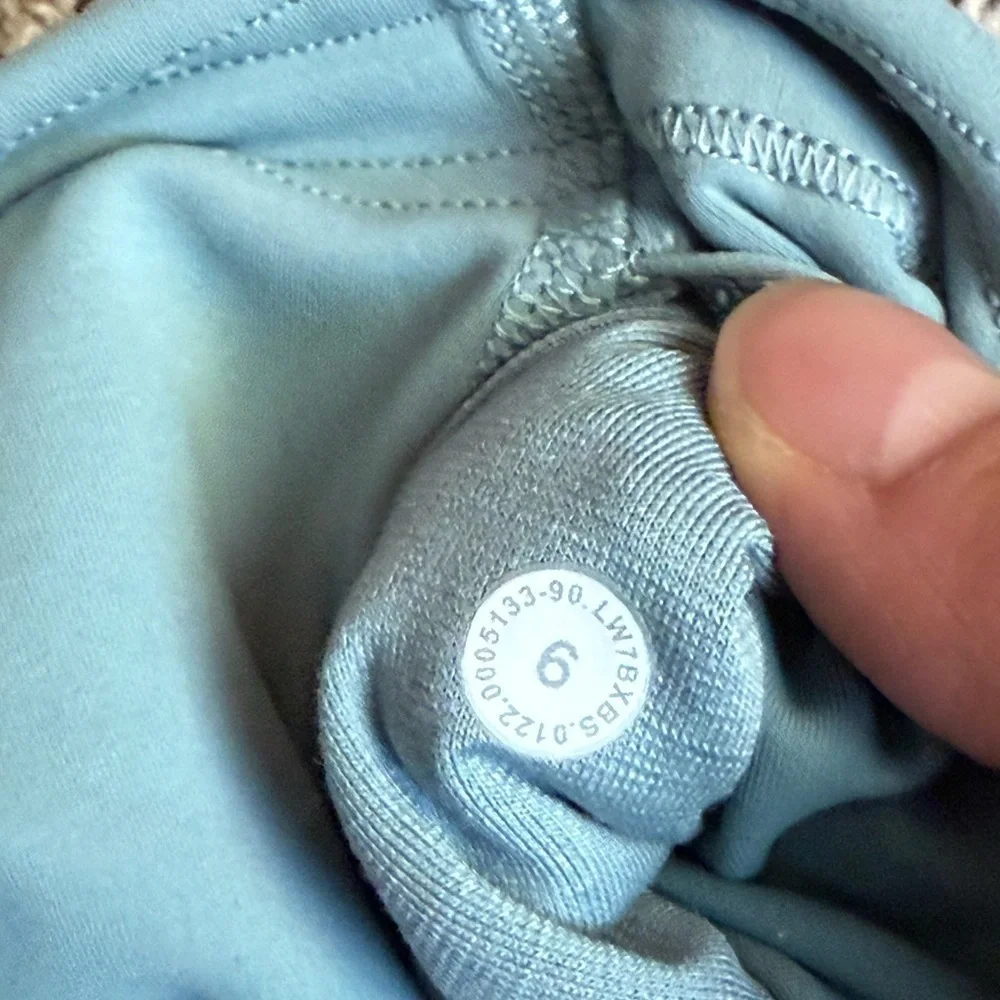 Lululemon Wunder Train Contour Fit High-Rise Short
